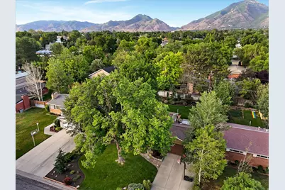 4333 S Larson Way, Holladay, UT 84124 - Photo 32