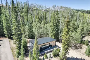 326 Ridgeview St, Brian Head, UT 84719 - Photo 4