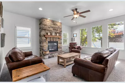 13101 S Roylance Dr E, Draper, UT 84020 - Photo 2
