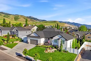 1058 E 300 S, Smithfield, UT 84335 - Photo 6