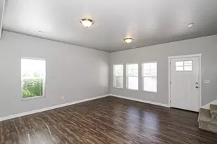 702 E 380 N, Vineyard, UT 84058 - Photo 4