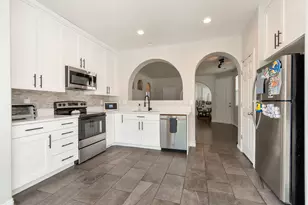 6607 S Cedar Hill Ct W, West Jordan, UT 84084 - Photo 4