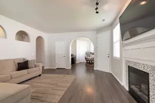 6607 S Cedar Hill Ct W, West Jordan, UT 84084 - Photo 2