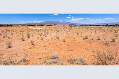 3306 S Endless Trail #33, Hurricane, UT 84737 - Photo 8
