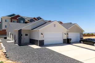 127 W 2725 N, Cedar City, UT 84721 - Photo 2