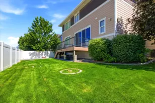 822 W Star Spangled Dr, Bluffdale, UT 84065 - Photo 38