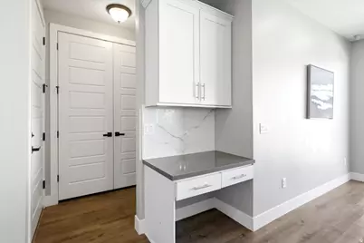 822 W Star Spangled Dr, Bluffdale, UT 84065 - Photo 14