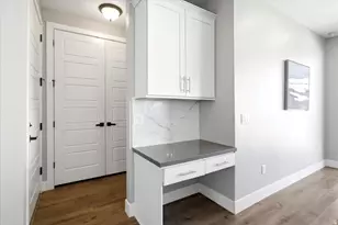 822 W Star Spangled Dr, Bluffdale, UT 84065 - Photo 14