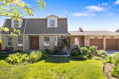 9776 S Grainte Dr, Sandy, UT 84092 - Photo 2