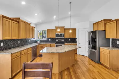 1368 W 2920 S, Syracuse, UT 84075 - Photo 12