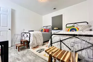 1071 Crescent Dr, Logan, UT 84341 - Photo 10