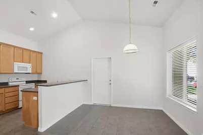 7361 S Geralee Ln, West Jordan, UT 84084 - Photo 8