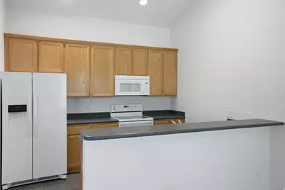 7361 S Geralee Ln, West Jordan, UT 84084 - Photo 6