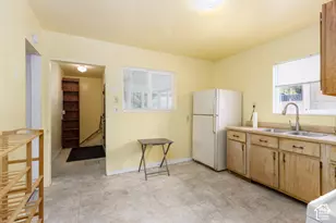 4806 S 2500 W, Roy, UT 84067 - Photo 12
