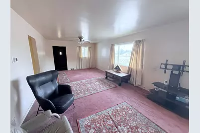 4806 S 2500 W, Roy, UT 84067 - Photo 4