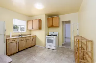 4806 S 2500 W, Roy, UT 84067 - Photo 10