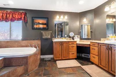 5337 W Hidden Rose Cir, Herriman, UT 84096 - Photo 28