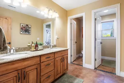 5337 W Hidden Rose Cir, Herriman, UT 84096 - Photo 34