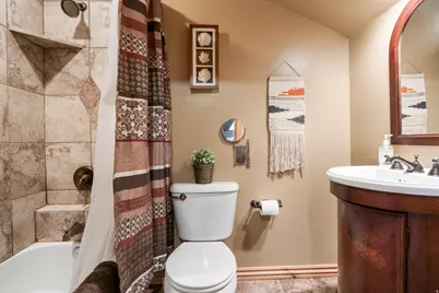 5337 W Hidden Rose Cir, Herriman, UT 84096 - Photo 40