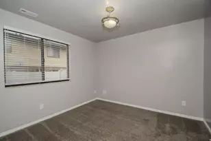 1113 Country Hill Dr, Ogden, UT 84403 - Photo 6