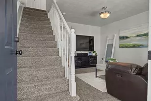 422 E 2050 N, Ogden, UT 84414 - Photo 4
