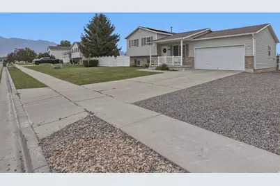 2049 W 1835 N, Lehi, UT 84043 - Photo 2