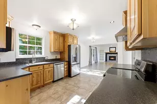 3463 S 400 E, Bountiful, UT 84010 - Photo 10