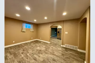 781 Sherwood Dr, Layton, UT 84041 - Photo 6