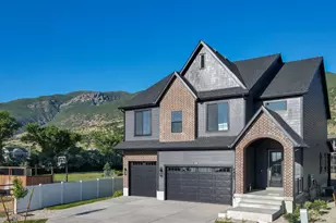 2136 N 725 W, Centerville, UT 84014 - Photo 2