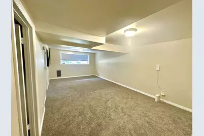 9573 S Buttonwood Dr, Sandy, UT 84092 - Photo 10