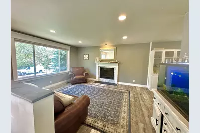9573 S Buttonwood Dr, Sandy, UT 84092 - Photo 8