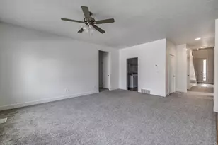 4642 W Hemsworth Ln, Riverton, UT 84096 - Photo 8