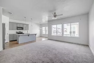 4642 W Hemsworth Ln, Riverton, UT 84096 - Photo 6