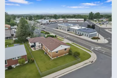 135 E 4700 S, Washington Terrace, UT 84405 - Photo 18