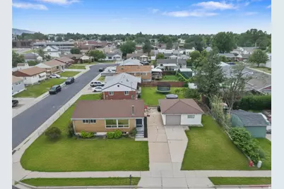 135 E 4700 S, Washington Terrace, UT 84405 - Photo 2