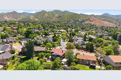 2337 E Logan Cir, Salt Lake City, UT 84108 - Photo 40