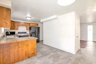 3081 W Bedford Rd S, West Valley, UT 84119 - Photo 8