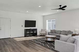 2250 S Beachcomber Ln, Garden City, UT 84028 - Photo 10