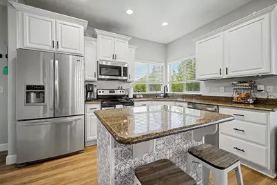 3829 E Rose Hearty Ln S, Eagle Mountain, UT 84005 - Photo 4