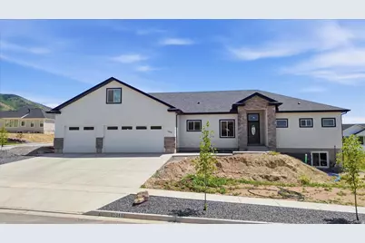 1088 E 200 N, Hyde Park, UT 84318 - Photo 2
