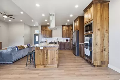 1088 E 200 N, Hyde Park, UT 84318 - Photo 8