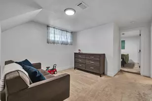 206 S 100 W, Bountiful, UT 84010 - Photo 18