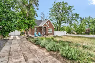 206 S 100 W, Bountiful, UT 84010 - Photo 4