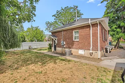 206 S 100 W, Bountiful, UT 84010 - Photo 24
