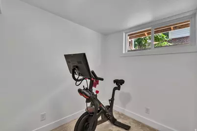 206 S 100 W, Bountiful, UT 84010 - Photo 16