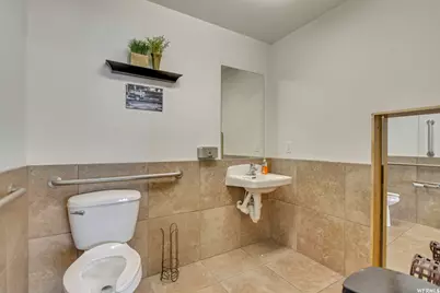 1187 S 1800 W #4, Woods Cross, UT 84087 - Photo 16