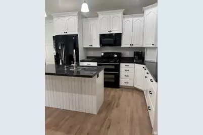 209 Edgewood Cir, North Salt Lake, UT 84054 - Photo 16