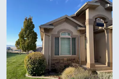 209 Edgewood Cir, North Salt Lake, UT 84054 - Photo 4