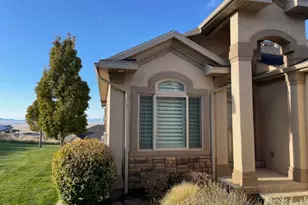 209 Edgewood Cir, North Salt Lake, UT 84054 - Photo 4