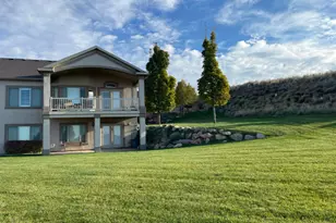 209 Edgewood Cir, North Salt Lake, UT 84054 - Photo 8